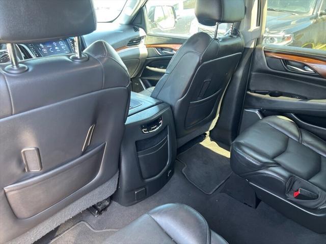 2019 Cadillac Escalade Luxury