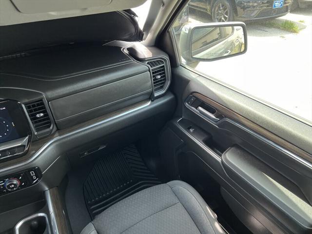 2024 Chevrolet Silverado 1500 2WD Crew Cab Short Bed LT