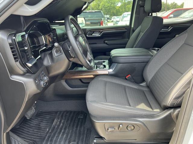 2024 Chevrolet Silverado 1500 2WD Crew Cab Short Bed LT
