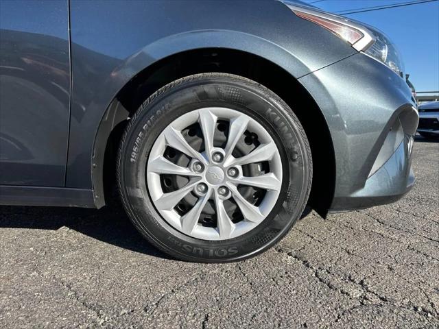 2022 Kia Forte FE