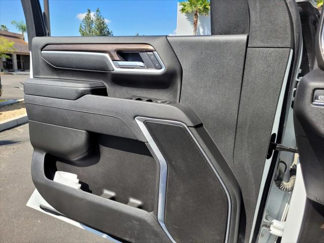 2025 Chevrolet Silverado 2500HD 4WD Crew Cab Standard Bed LT