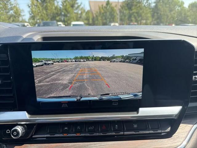 2024 GMC Sierra 1500 4WD Crew Cab Short Box SLT