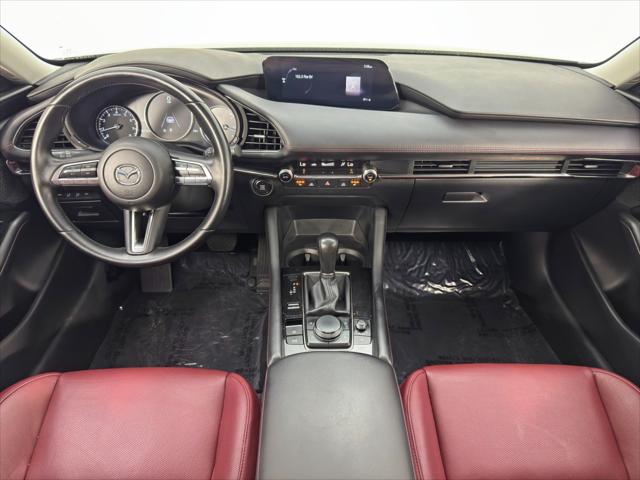 2023 Mazda Mazda3 2.5 S Carbon Edition