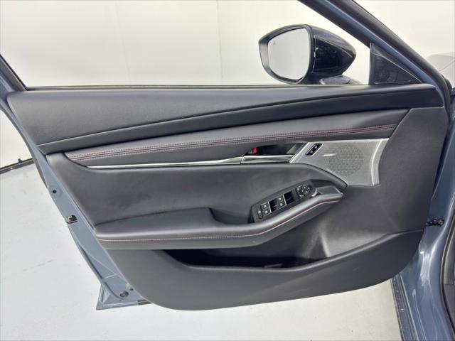 2023 Mazda Mazda3 2.5 S Carbon Edition