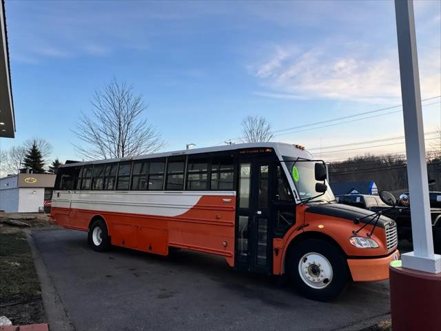 2009 Freightliner B2 Bus Chassis FREIGHTLINER SHUTTLE BUS ONLY 74K MILES