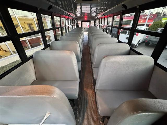 2009 Freightliner B2 Bus Chassis FREIGHTLINER SHUTTLE BUS ONLY 74K MILES