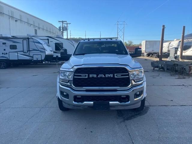 2024 Ram 4500 Chassis Tradesman/SLT