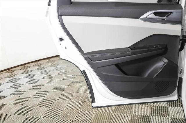 2026 Volkswagen Taos SE