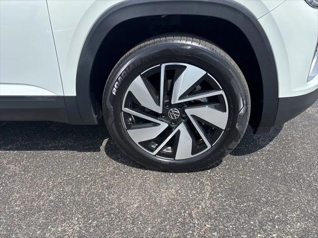 2025 Volkswagen Atlas 2.0T SE w/Technology