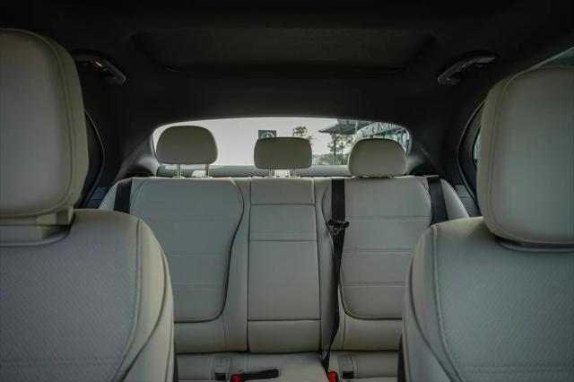 2026 Mercedes-Benz C-CLASS C 300 C 300