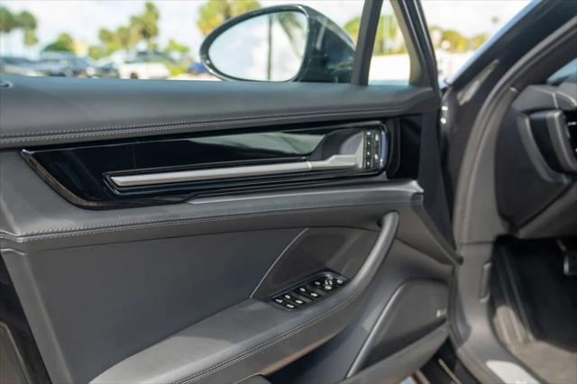 2024 Porsche Panamera 4