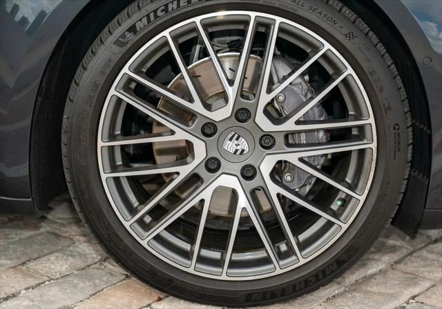 2024 Porsche Panamera 4