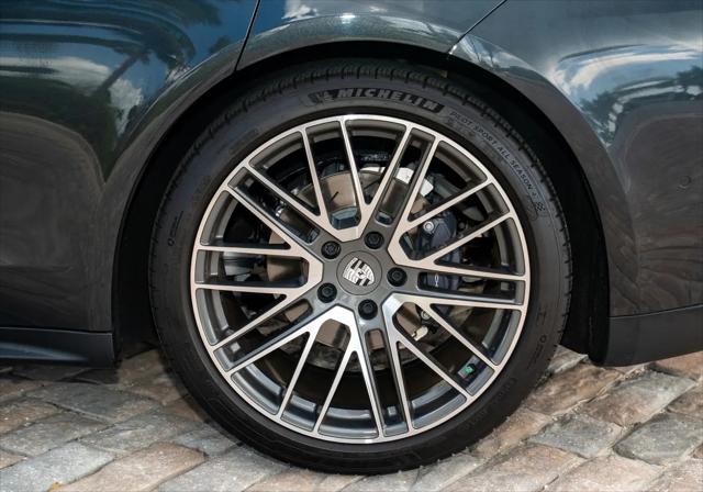 2024 Porsche Panamera 4
