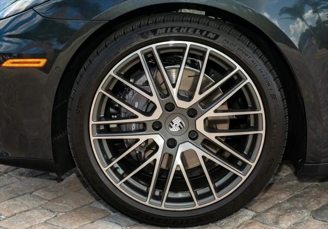 2024 Porsche Panamera 4