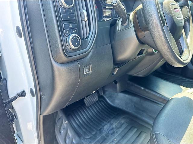2024 GMC Sierra 2500HD 4WD Double Cab Standard Bed Pro