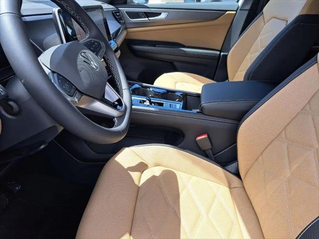 2026 Volkswagen Atlas Cross Sport SE with Technology
