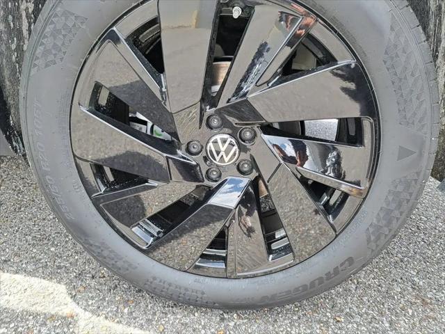 2026 Volkswagen Atlas Cross Sport SE with Technology