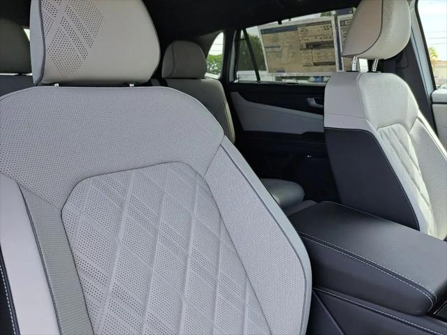 2026 Volkswagen Atlas Cross Sport SEL Premium R-Line