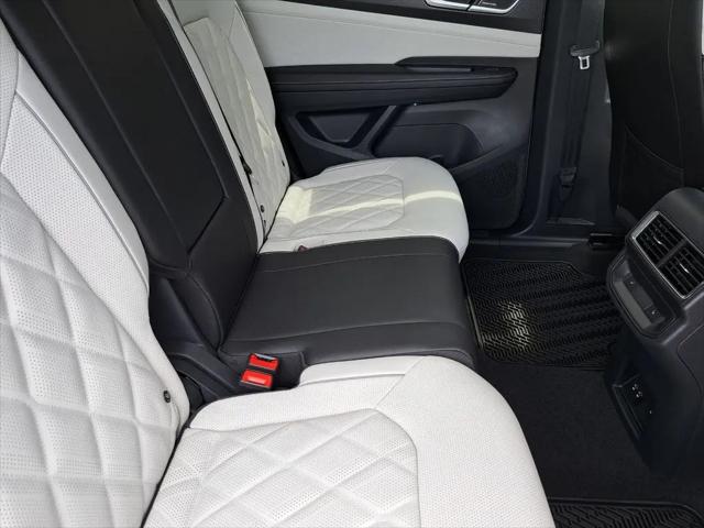 2026 Volkswagen Atlas Cross Sport SEL Premium R-Line