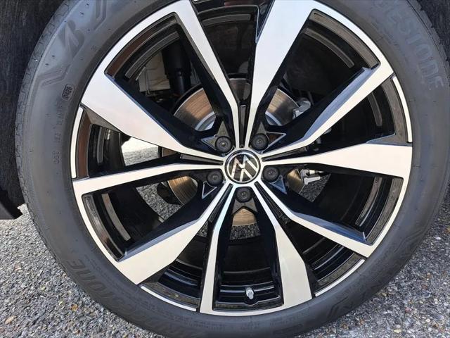 2026 Volkswagen Atlas Cross Sport SEL Premium R-Line