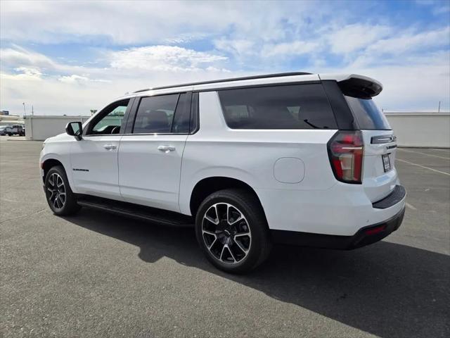 2023 Chevrolet Suburban 4WD RST