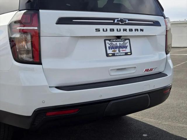 2023 Chevrolet Suburban 4WD RST