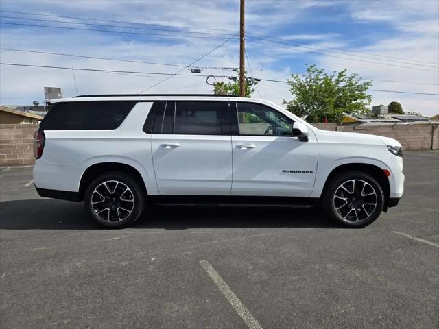 2023 Chevrolet Suburban 4WD RST