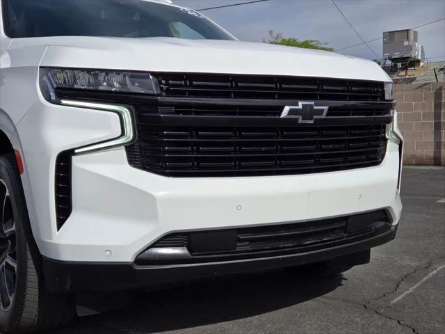 2023 Chevrolet Suburban 4WD RST