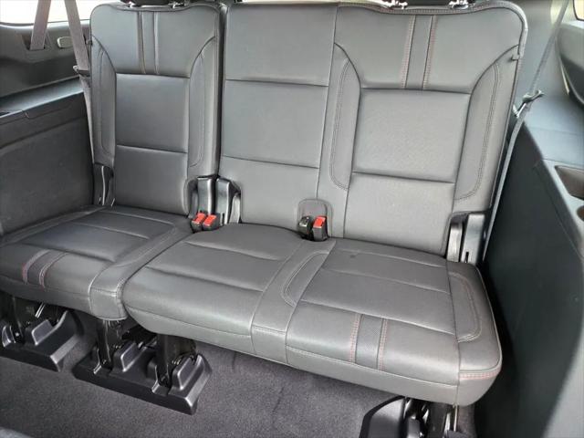 2023 Chevrolet Suburban 4WD RST