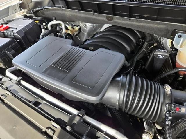 2023 Chevrolet Suburban 4WD RST