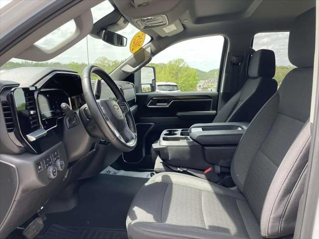 2025 Chevrolet Silverado 2500HD 4WD Crew Cab Standard Bed LT