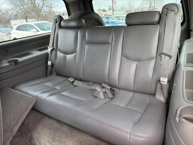 2003 Chevrolet Suburban LT