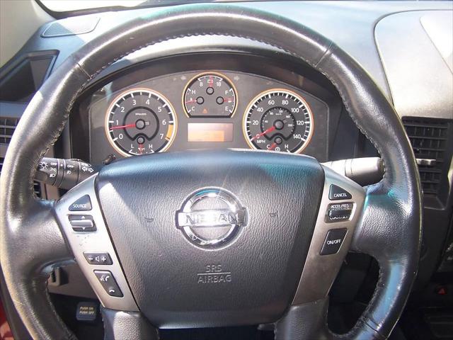 2015 Nissan Titan SV