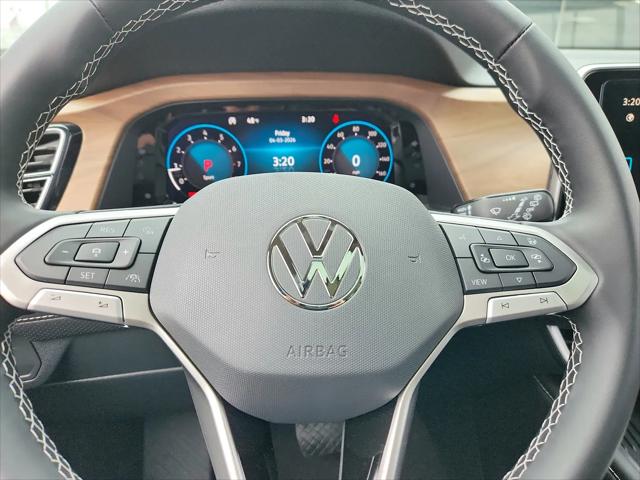 2026 Volkswagen Atlas SE with Technology