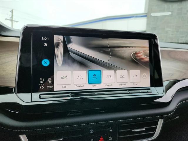2026 Volkswagen Atlas SE with Technology