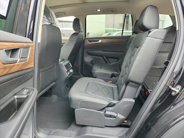 2026 Volkswagen Atlas SE with Technology