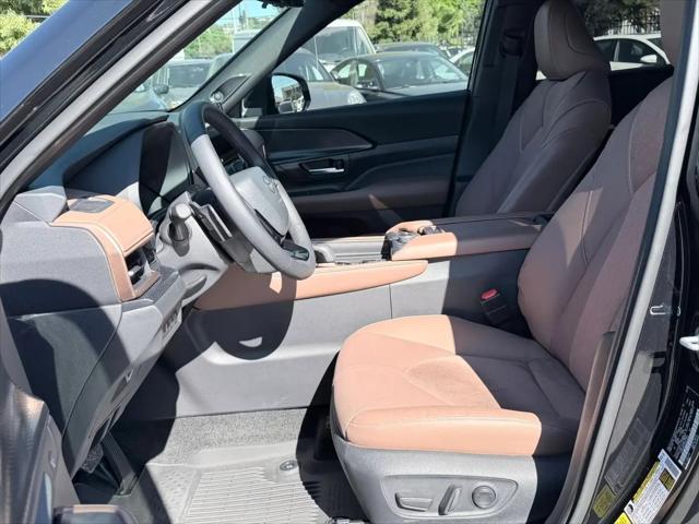 2025 Toyota Grand Highlander Hybrid Platinum MAX