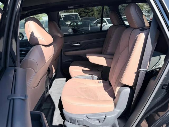 2025 Toyota Grand Highlander Hybrid Platinum MAX