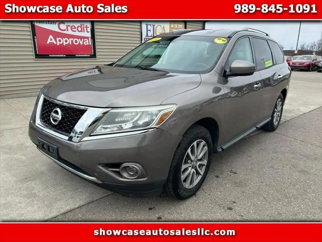 2013 Nissan Pathfinder SV for sale in Chesaning, MI