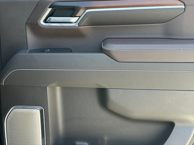2025 GMC Sierra 1500 4WD Crew Cab Short Box Denali