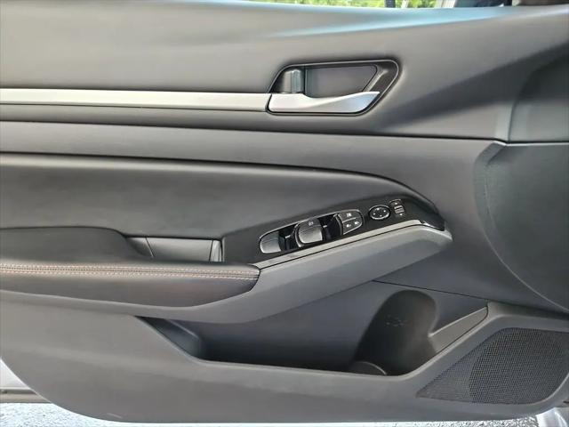 2024 Nissan Altima SR FWD