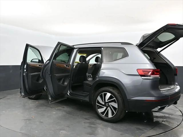 2025 Volkswagen Atlas 2.0T SE w/Technology