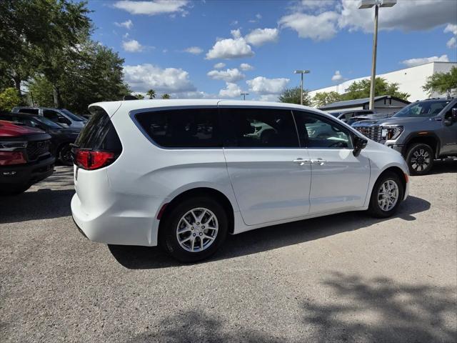 2026 Chrysler Voyager LX