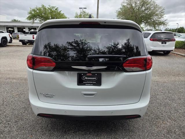 2026 Chrysler Voyager LX