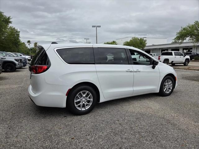 2026 Chrysler Voyager LX