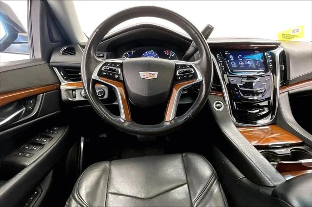 2017 Cadillac Escalade Luxury