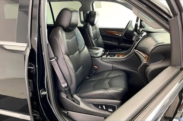 2017 Cadillac Escalade Luxury