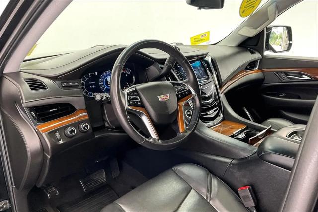 2017 Cadillac Escalade Luxury