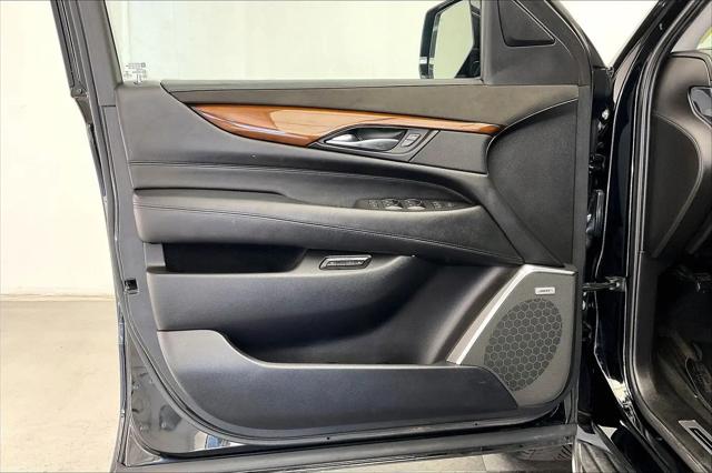 2017 Cadillac Escalade Luxury