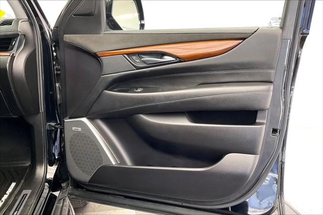 2017 Cadillac Escalade Luxury